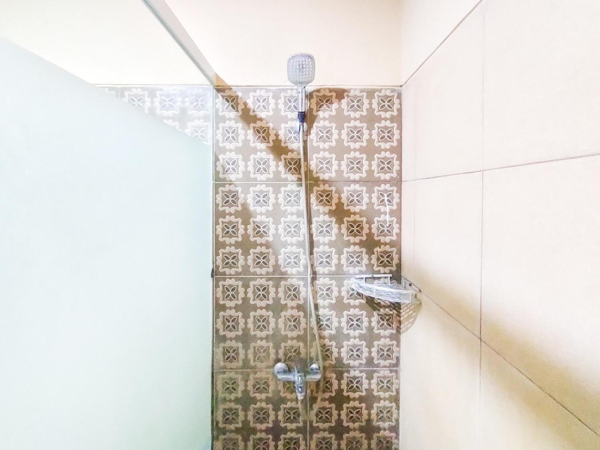 Reddoorz Syariah At Graha Adi Karya Kartasura Hotel Kartosuro Екстериор снимка
