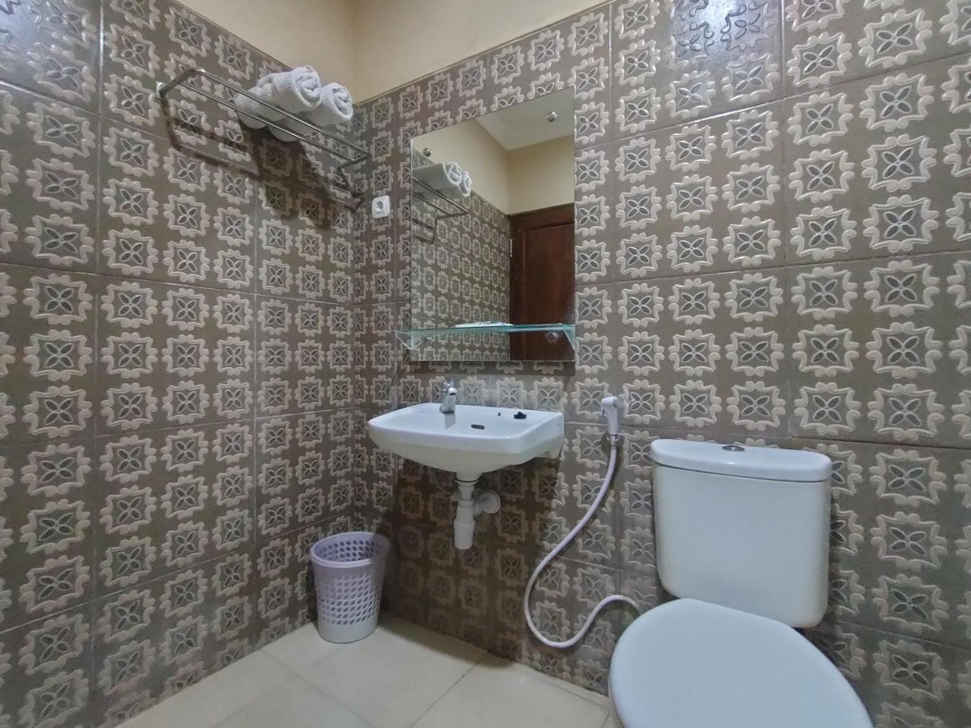 Reddoorz Syariah At Graha Adi Karya Kartasura Hotel Kartosuro Екстериор снимка